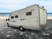 Fahrzeugbild GIOTTILINE Therry T 37/Einzelbetten/Garage/AHK/Luftfederung #3
