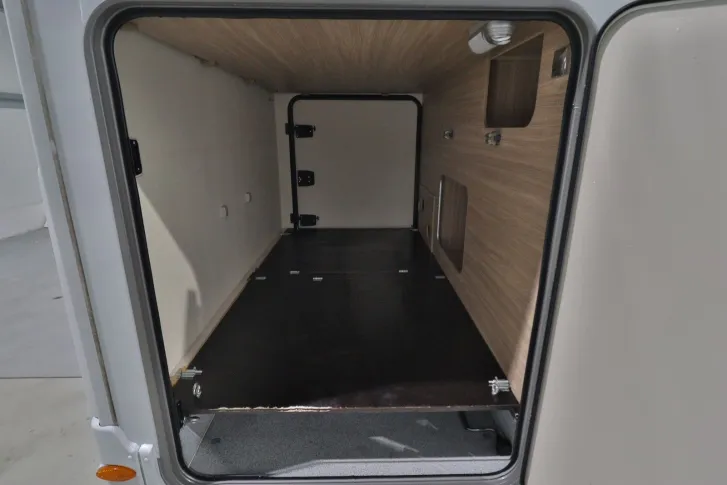 Fahrzeugbild Bürstner Lyseo I 728 G/Einzelbetten/Heckgarage/2xKlima #6