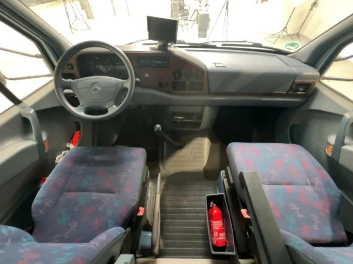 Fahrzeugbild Karmann Mobil Bahia 600/DPF-Grün/Markise/Mercedes/TÜV 3-27 #5