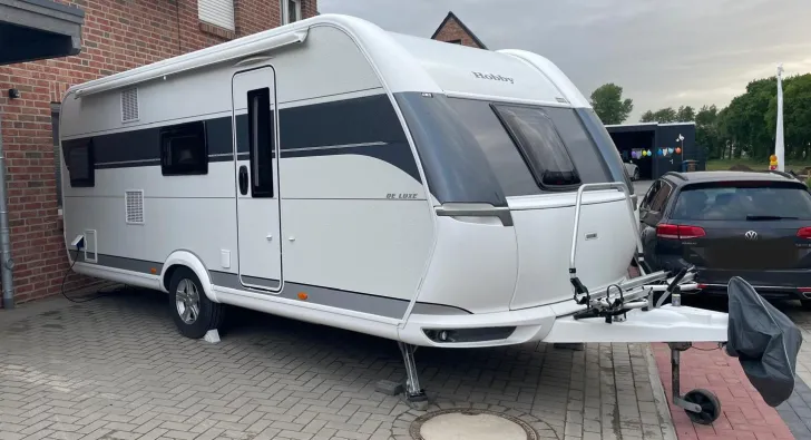 Fahrzeugbild Hobby De Luxe 545 KMF inkl. Vorzelt & Mark #1