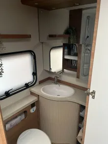Fahrzeugbild Hobby De Luxe 545 KMF inkl. Vorzelt & Mark #6
