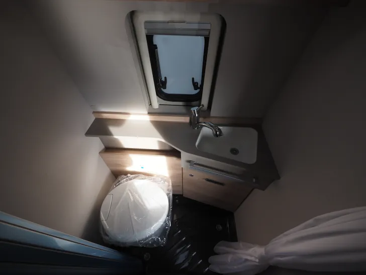 Fahrzeugbild Dethleffs Globetrail 600 DK, Aut.,Wohnraumklima,Dieselh. #16