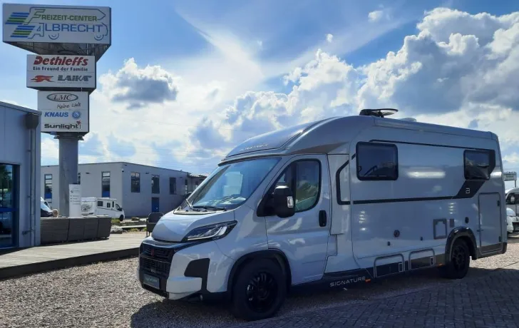 Fahrzeugbild Bürstner Signature SFT 7.0 Verfüg./Sparen Sie 11.636,- € #1