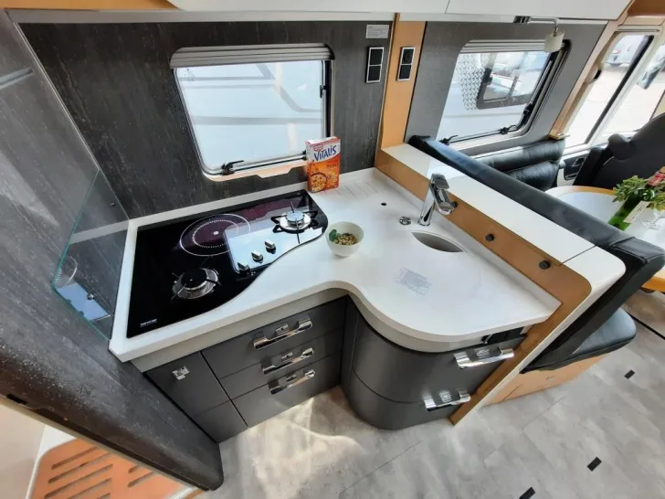 Fahrzeugbild Hymer B-Klasse ML I 780 BlackLine Verfüg./Sparen Sie 20.190,- € #12