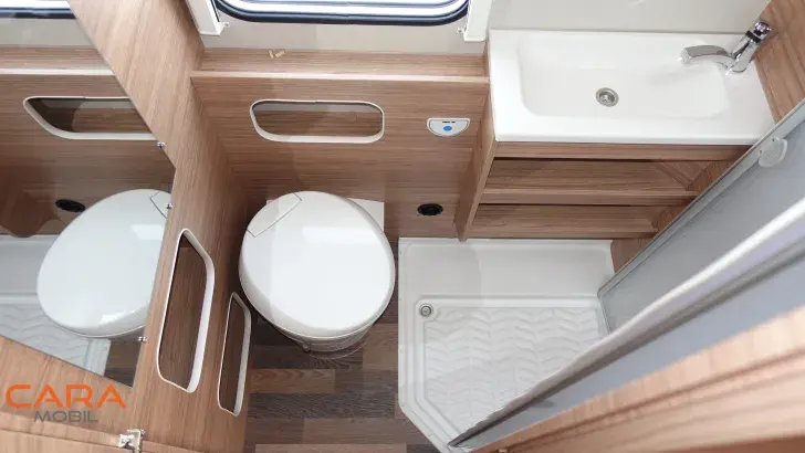 Fahrzeugbild Weinsberg CaraHome 650 DG Sofort verfügbar #12