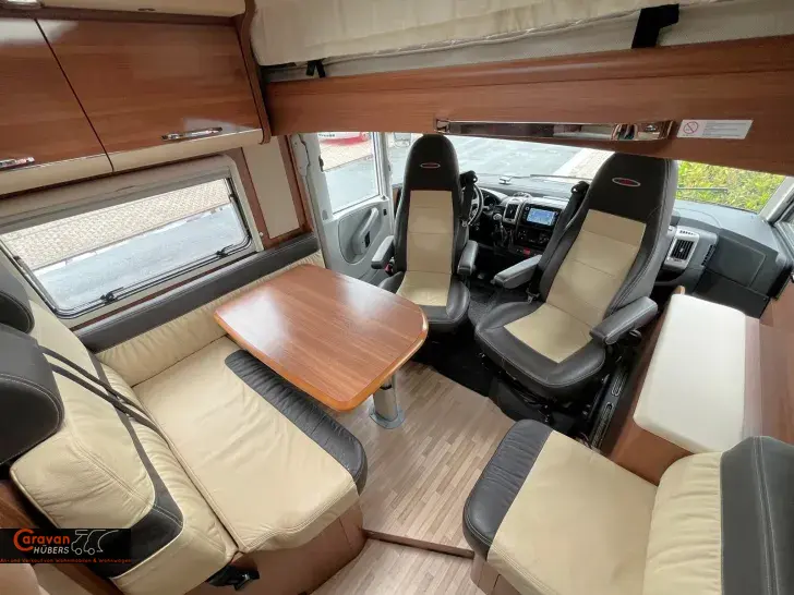 Fahrzeugbild LMC Explorer 720 G #11