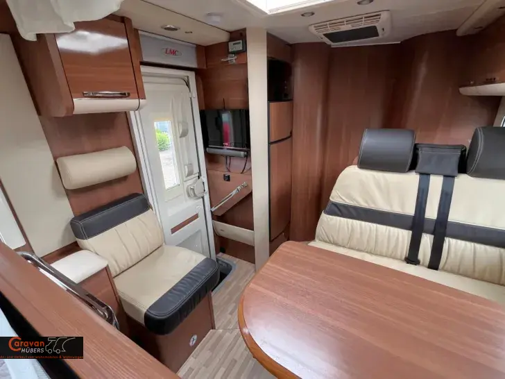 Fahrzeugbild LMC Explorer 720 G #25