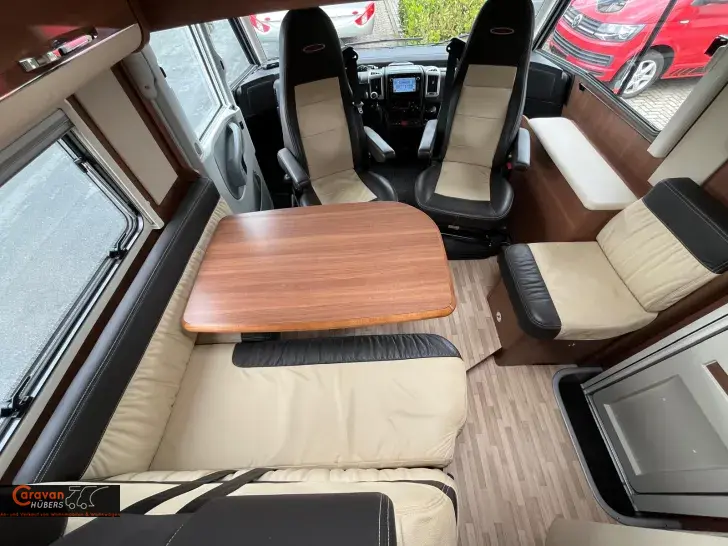 Fahrzeugbild LMC Explorer 720 G #36