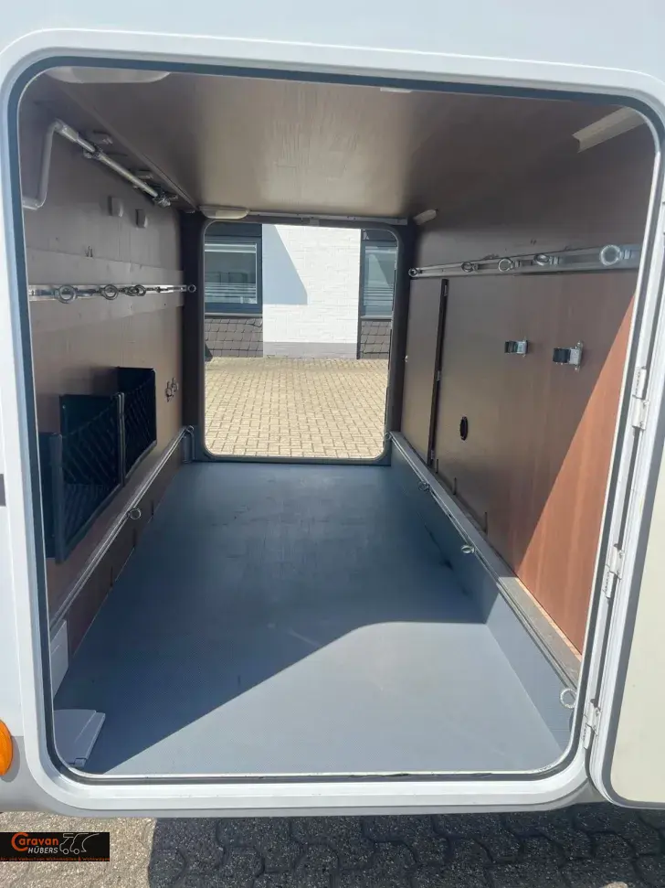 Fahrzeugbild LMC Explorer 720 G #39