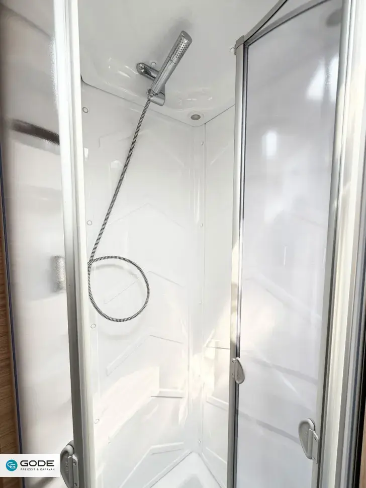 Fahrzeugbild Fendt Bianco Activ 560 SKM/2.000 kg/City Wasser/TV-Hal #9