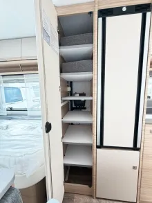 Fahrzeugbild Fendt Bianco Activ 550 KMG/2.000 kg/Einzelbettauszug #16