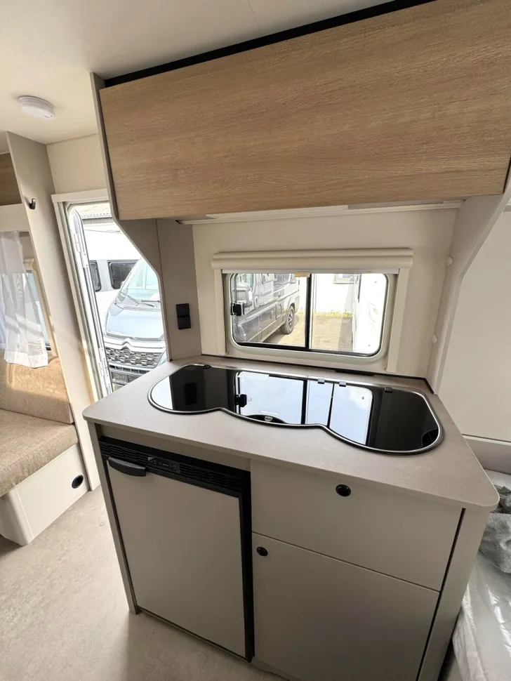 Fahrzeugbild LMC Sassino 460 E #8