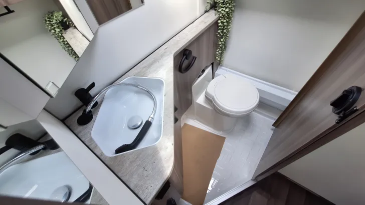 Fahrzeugbild Kabe Estate 600 GDL #11