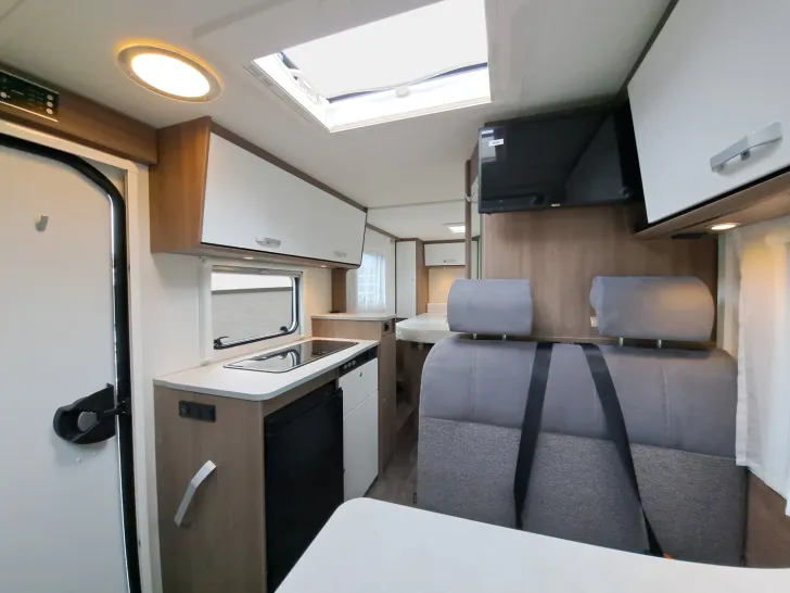 Fahrzeugbild Carado V 339 Pro+, Solar, LTE, TV-Paket #10