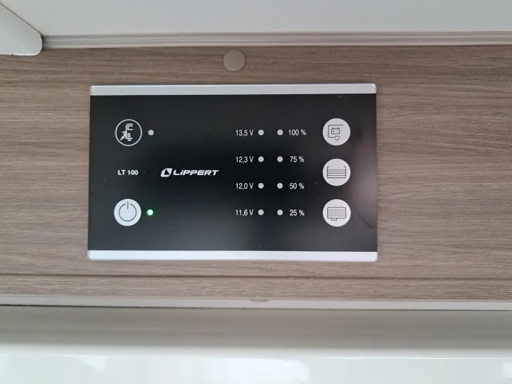 Fahrzeugbild Carado V 339 Pro+, Solar, LTE, TV-Paket #12