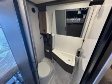 360° Innenansicht Bürstner B66 600 C Automatik * Aufstelldach