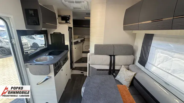 Fahrzeugbild Chausson Teilintegrierte 627GA Titanium Premium WENIG KM! - TOP GEPFLEGT #6