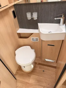 Fahrzeugbild Hymer B-Klasse ML I 790 Hubstützen,Klima,AHK,Leder... #12