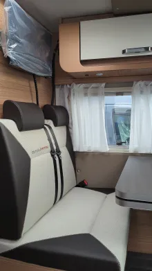 Weitere Sitzgruppe Weinsberg CaraCompact 640 MEG EDITION [PEPPER] Mercedes 170PS Automatik-1227