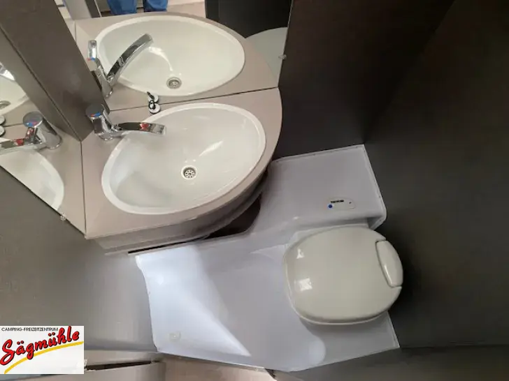 Fahrzeugbild Dethleffs c' joy 460 LE Mover + Vorzelt #12