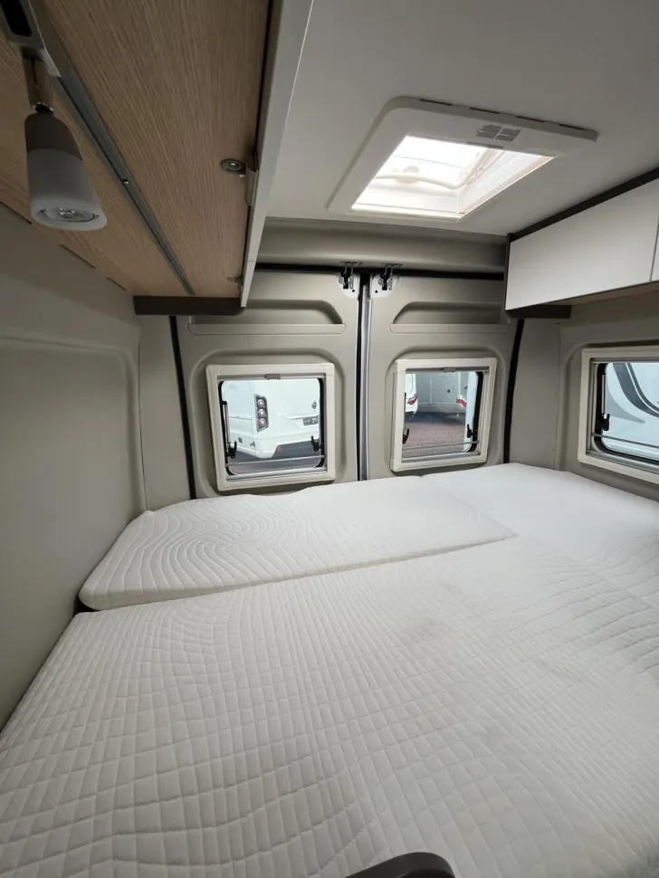 Fahrzeugbild LMC Innovan 540 #11