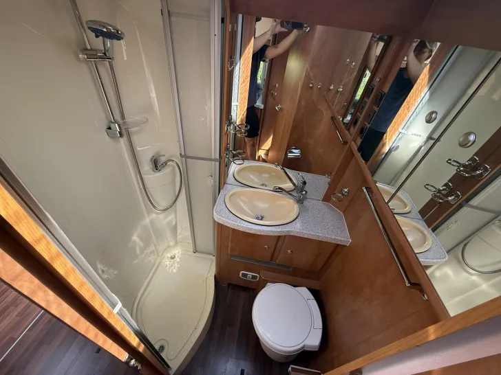 Fahrzeugbild Carthago chic c-line I I44 Solar Kamera Klima #11