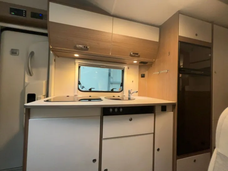 Fahrzeugbild Carado A 464/Festbett/Garage/Solar/2xKlima/Euro6/TOP #14