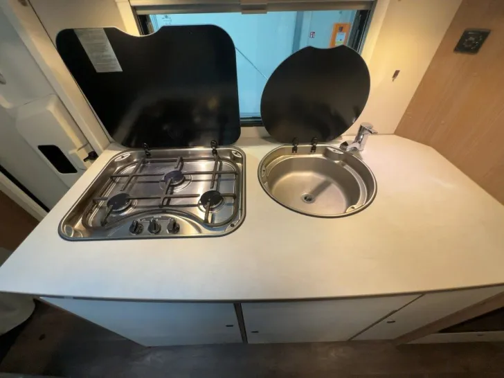 Fahrzeugbild Carado A 464/Festbett/Garage/Solar/2xKlima/Euro6/TOP #15