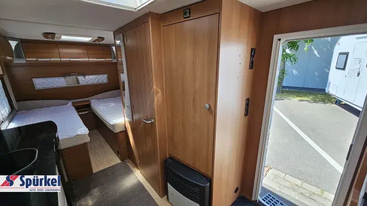 Fahrzeugbild LMC Musica 560 E Mover * Markise * Einzelbetten #9