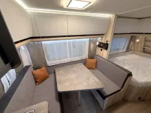 Fahrzeugbild Hobby De Luxe 400 SFe Neufahrzeug Modell 2026 #9