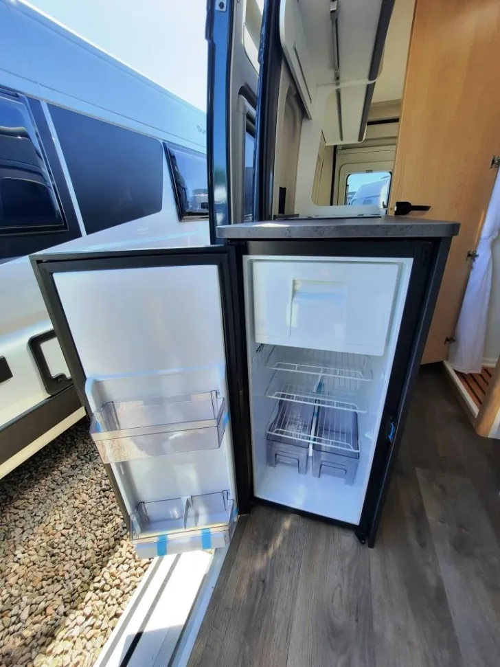 Fahrzeugbild Sunlight Camper Van CLIFF 600 Adventure Edition Verfüg./Sparen Sie 4.003,- € #12