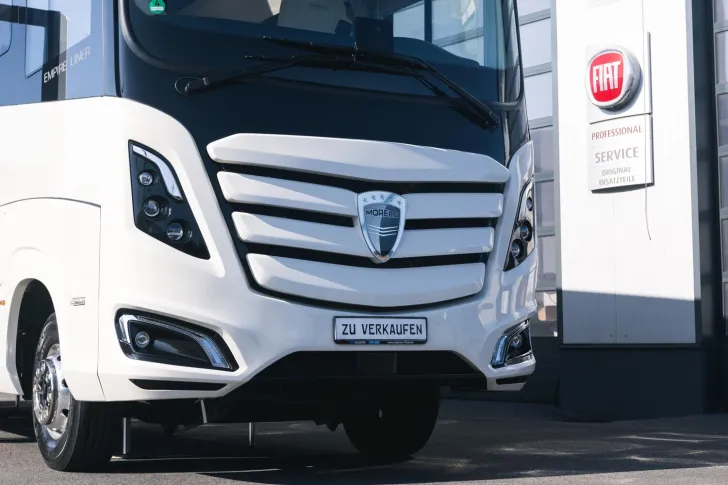 Fahrzeugbild Morelo Empire Liner 110 GSB mit PKW-Garage #6