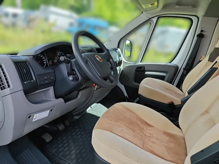 Fahrzeugbild Bürstner Argos Time 670 G #7