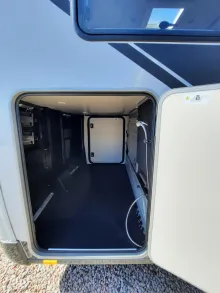 Fahrzeugbild Bürstner Signature SFT 7.1 Verfüg./Sparen Sie 11.607,- € #19