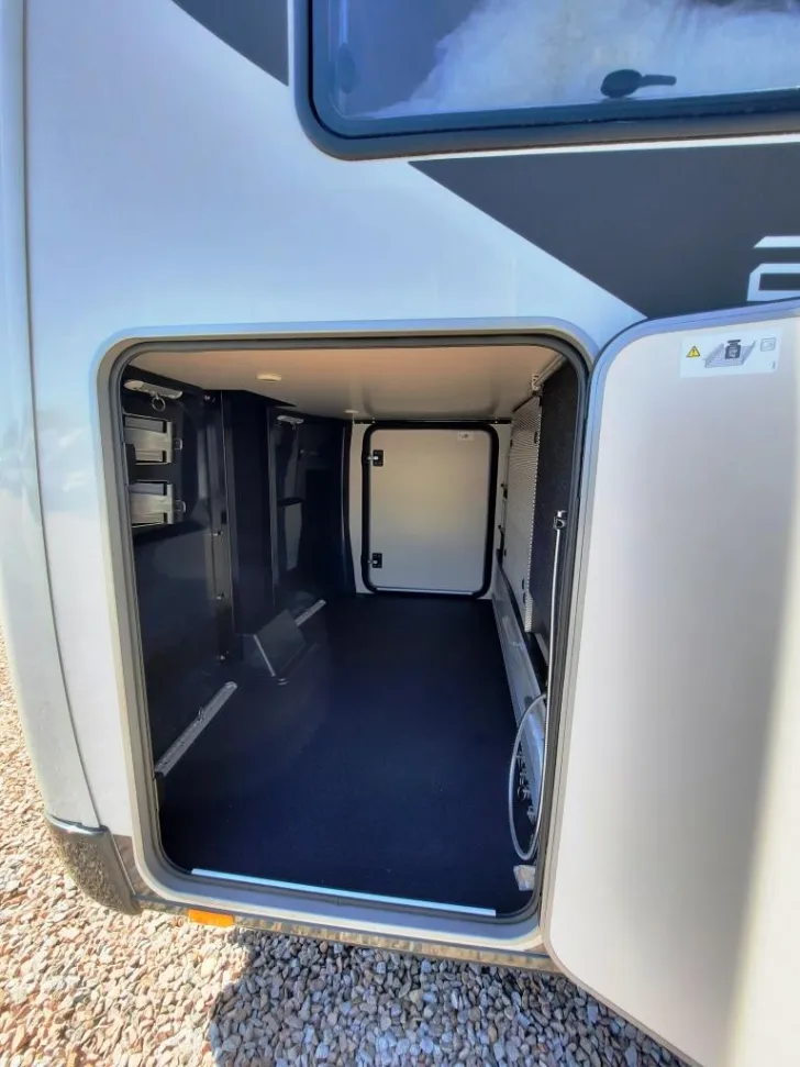 Fahrzeugbild Bürstner Signature SFT 7.0 Verfüg./Sparen Sie 11.636,- € #21