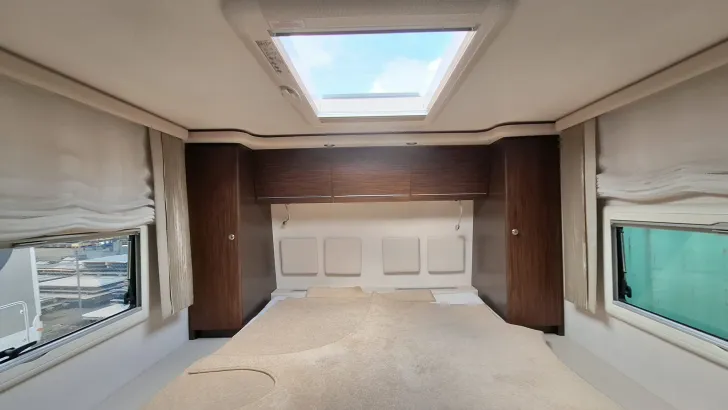 Fahrzeugbild Concorde Charisma 900 M #18