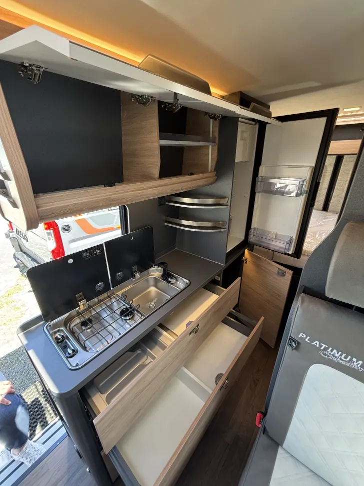 Fahrzeugbild Knaus BoxLife 600 MQ Platinum Selection AHK Aufstelldach #10