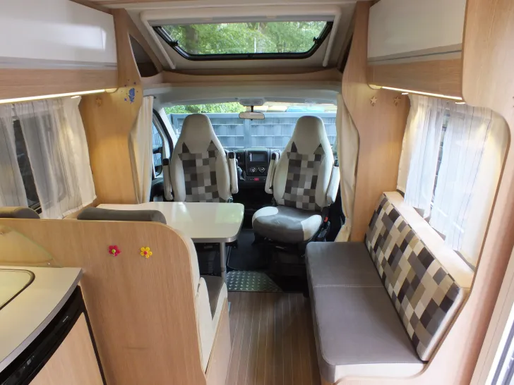 Fahrzeugbild Sunlight T 63 T sehr gepflegt #9