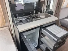 Fahrzeugbild Hobby OnTour 460 DL Einzelbetten-Auflastung 1500kg #13