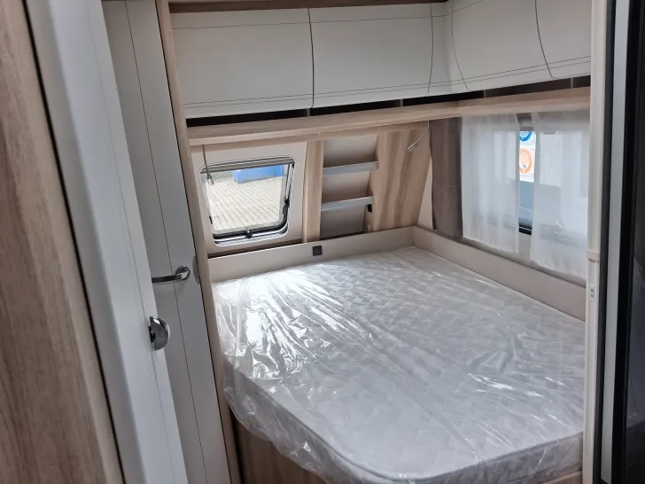 Fahrzeugbild Hobby De Luxe 540 KMFe - Stockbetten #26