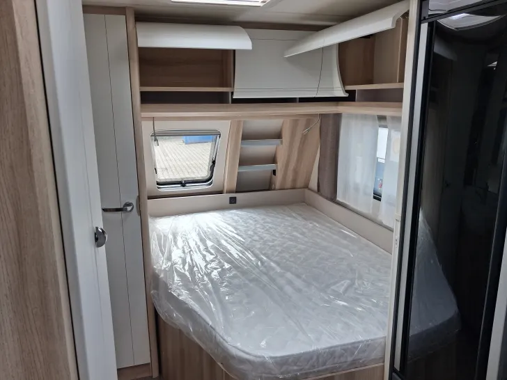 Fahrzeugbild Hobby De Luxe 540 KMFe - Stockbetten #27