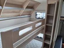 Fahrzeugbild Hobby De Luxe 540 KMFe - Stockbetten #31