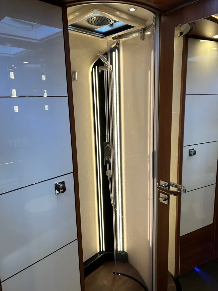 Fahrzeugbild Carthago liner-for-two I 53 L #15