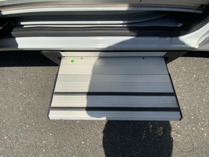 Fahrzeugbild Challenger Van V114 Road Edition Premium #6