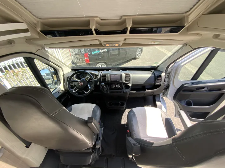 Fahrzeugbild Challenger Van V114 Road Edition Premium #7