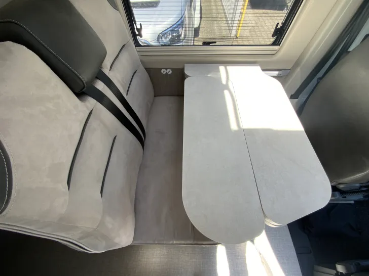 Fahrzeugbild Challenger Van V114 Road Edition Premium #8