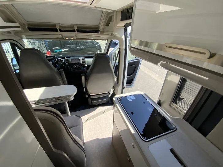 Fahrzeugbild Challenger Van V114 Road Edition Premium #15