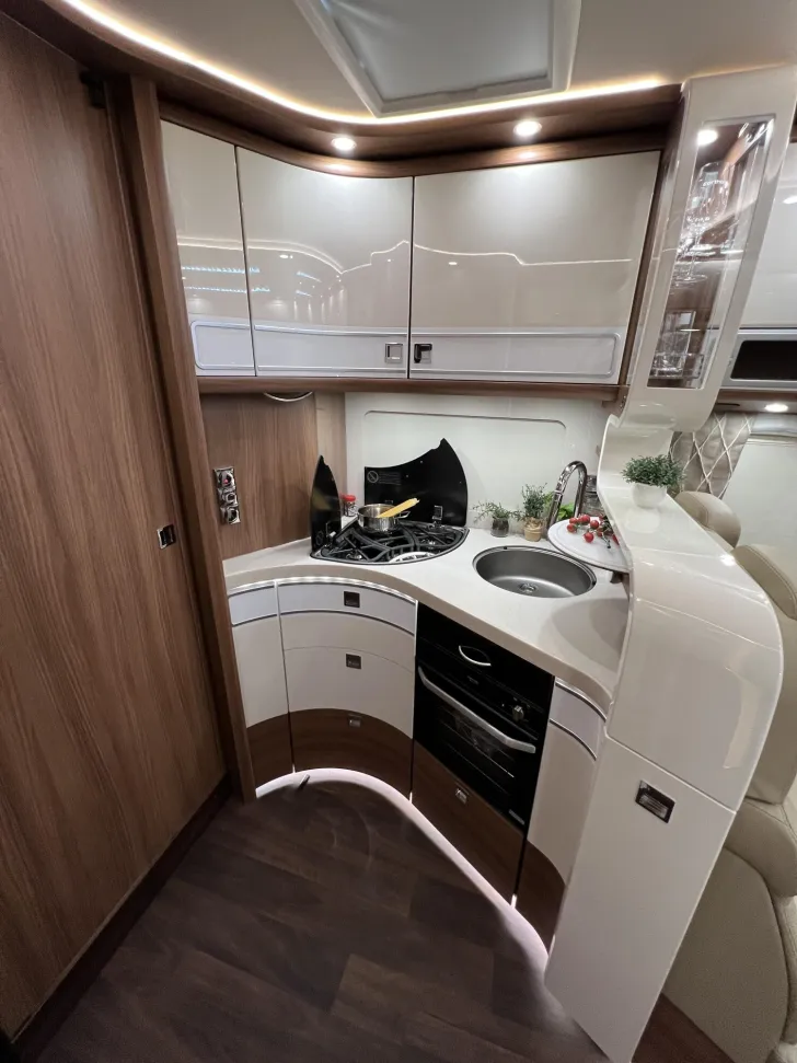 Fahrzeugbild Carthago chic s-plus I 61 XL LE (337) #20