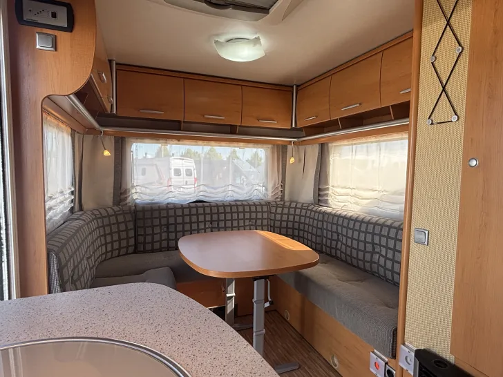 Fahrzeugbild Hymer Eriba Living 532 A inkl. Mover und Vorzelt #7