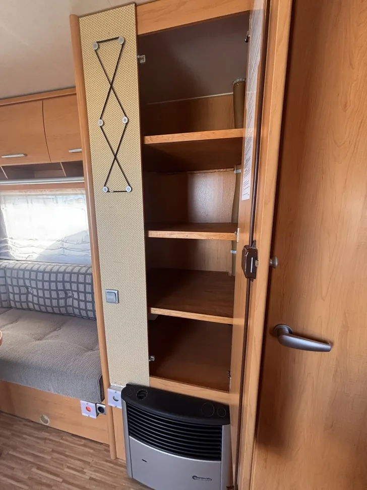 Fahrzeugbild Hymer Eriba Living 532 A inkl. Mover und Vorzelt #14